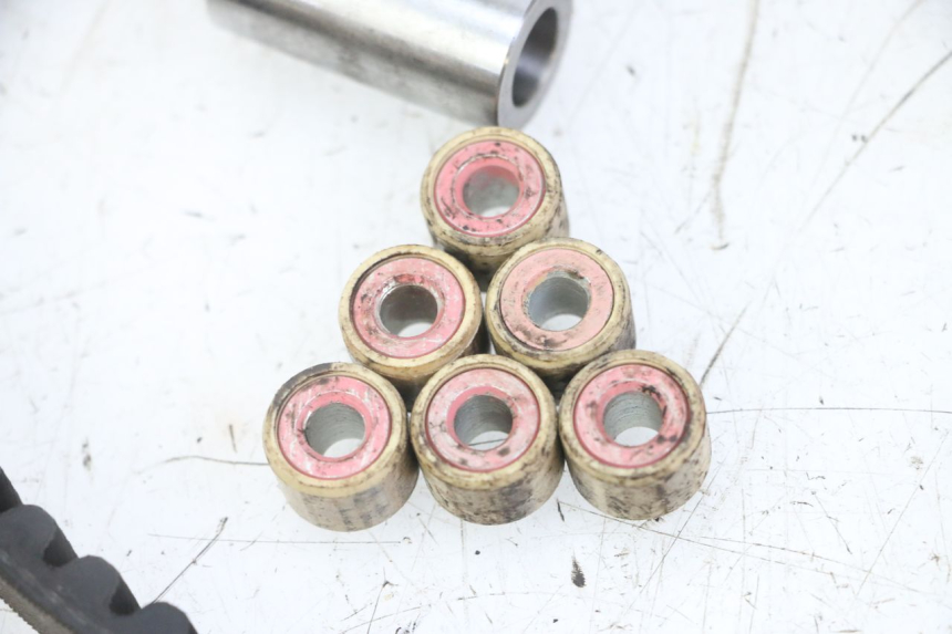 photo de WARIATOR PEUGEOT KISBEE 2T 50 (2018 - 2022) - Zbliżenie komponentów