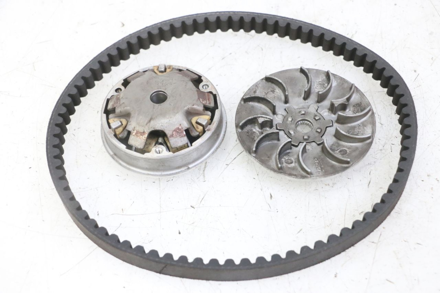 photo de WARIATOR PEUGEOT KISBEE 2T 50 (2018 - 2022) - Inny kąt widzenia