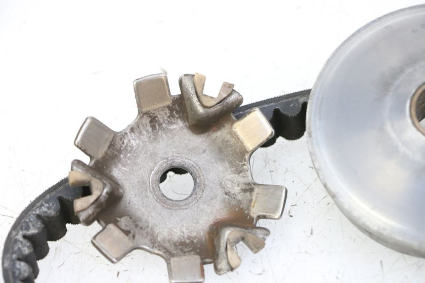 photo de WARIATOR PEUGEOT KISBEE 2T 50 (2010 - 2017) - Zoom stanu zużycia