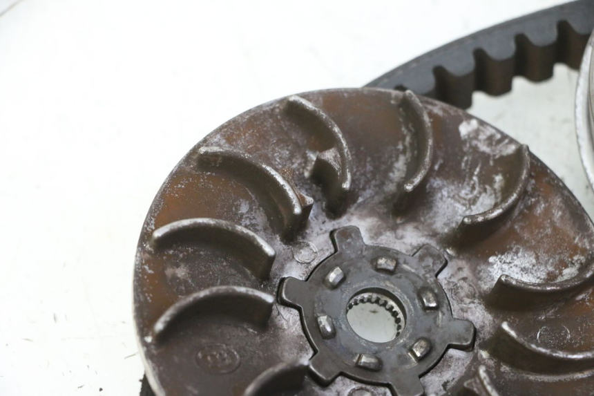 photo de WARIATOR PEUGEOT KISBEE 2T 50 (2010 - 2017) - Oznaczenia i referencje