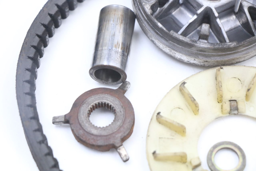 photo de WARIATOR PEUGEOT KISBEE 4T 50 (2018 - 2022) - Punkty mocowania