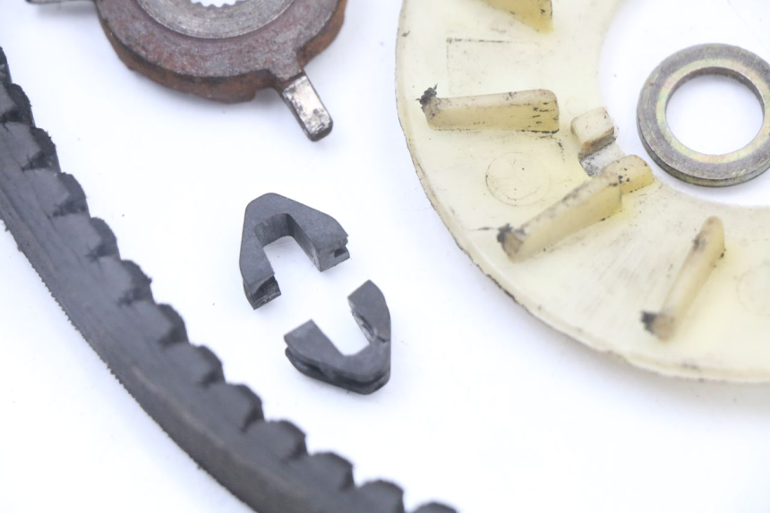 photo de WARIATOR PEUGEOT KISBEE 4T 50 (2018 - 2022) - Stan powierzchni