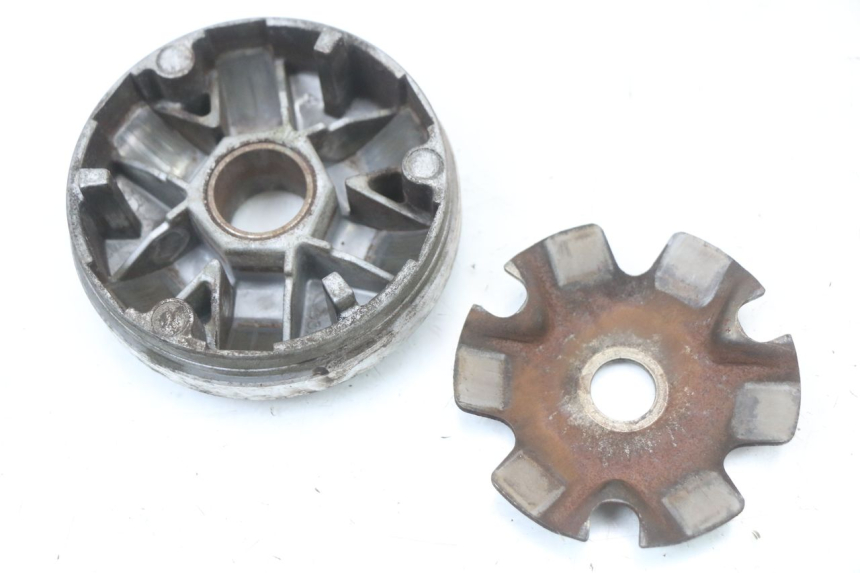 photo de WARIATOR PEUGEOT KISBEE 4T 50 (2018 - 2022) - Zbliżenie techniczne