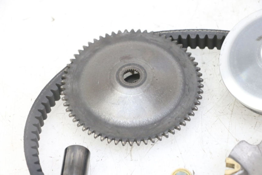 photo de WARIATOR PEUGEOT KISBEE 4T 50 (2018 - 2022) - Zbliżenie techniczne