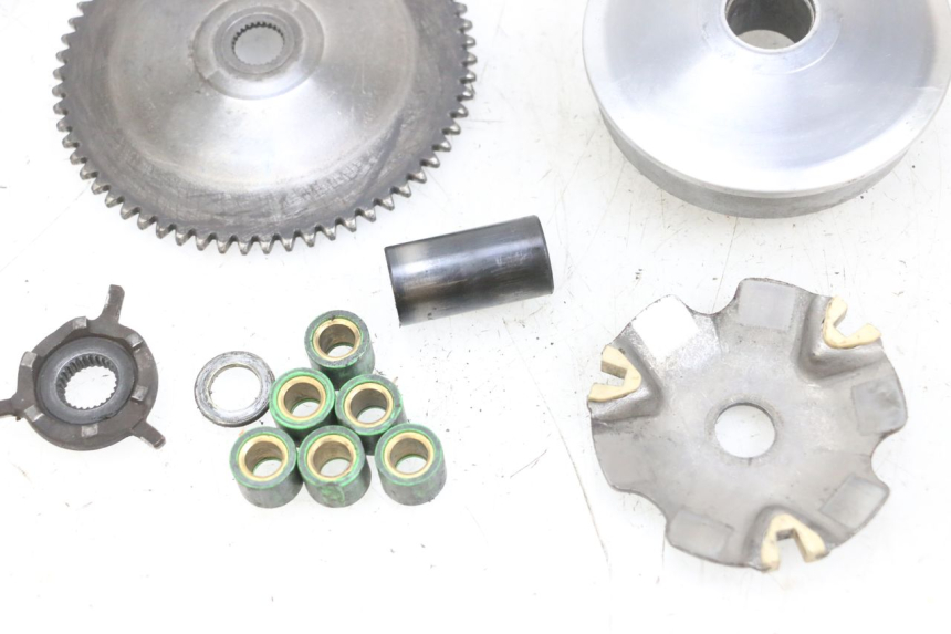 photo de WARIATOR PEUGEOT KISBEE 4T 50 (2010 - 2017) - Zbliżenie techniczne