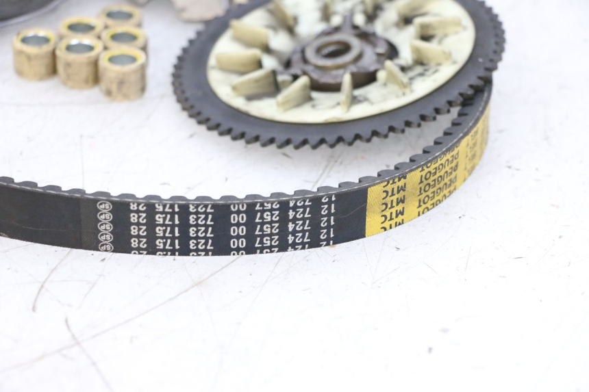 photo de WARIATOR PEUGEOT KISBEE 4T 50 (2018 - 2022) - Stan powierzchni