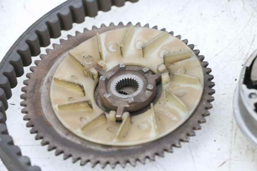 photo de WARIATOR KYMCO AGILITY 4T 50 (2018 - 2022) - Szczegół części