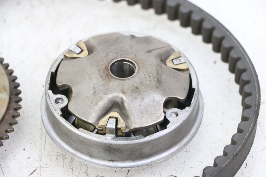 photo de WARIATOR KYMCO AGILITY 4T 50 (2018 - 2022) - Zoom stanu zużycia