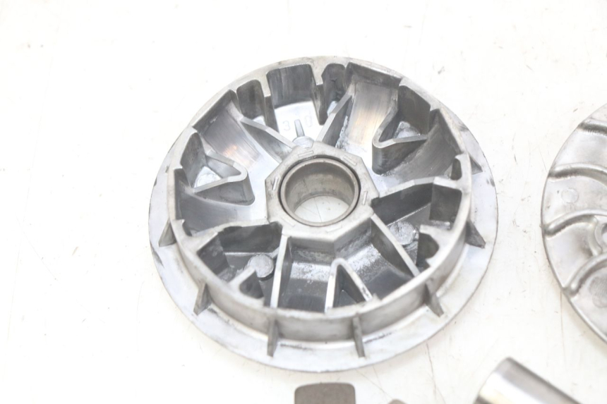 photo de WARIATOR SYM MIO 50 (2011 - 2017) - Oznaczenia i referencje