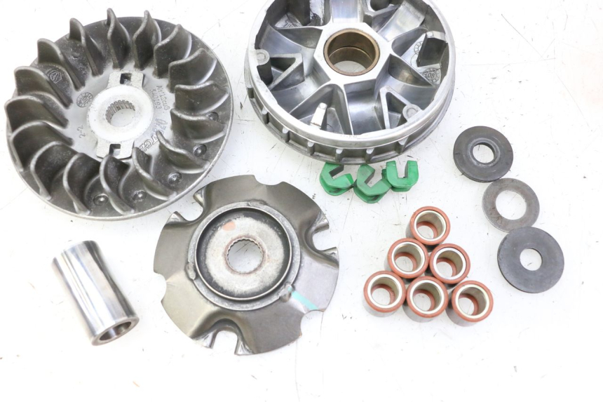 photo de WARIATOR PIAGGIO MP3 LT 300 (2010 - 2016) - Stan powierzchni