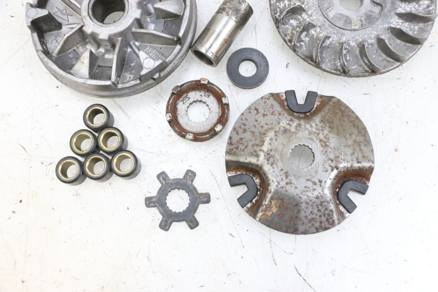 photo de WARIATOR YAMAHA NEO'S NEOS 2T 50 (1998 - 2007) - Zbliżenie komponentów