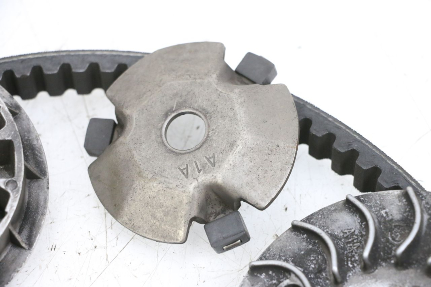 photo de WARIATOR SYM ORBIT III 3 4T 50 (2021 - 2025) - Zbliżenie komponentów