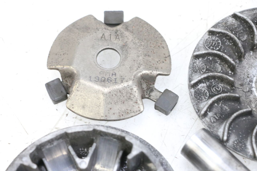 photo de WARIATOR SYM ORBIT III 3 4T 50 (2018 - 2021) - Stan powierzchni