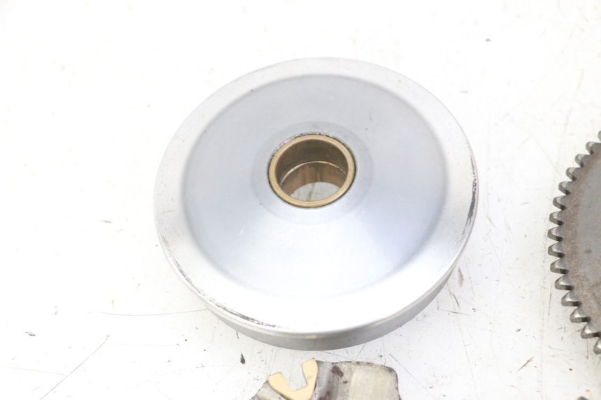 photo de WARIATOR PEUGEOT KISBEE 4T 50 (2010 - 2017) - Zbliżenie techniczne