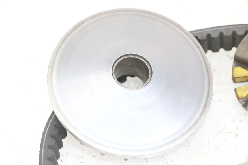 photo de WARIATOR PEUGEOT SATELIS 125 (2013 - 2018) - Zbliżenie techniczne