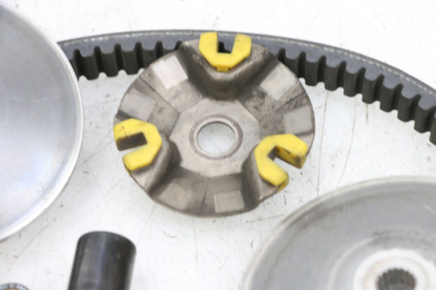 photo de WARIATOR PEUGEOT SATELIS 125 (2013 - 2018) - Zbliżenie techniczne