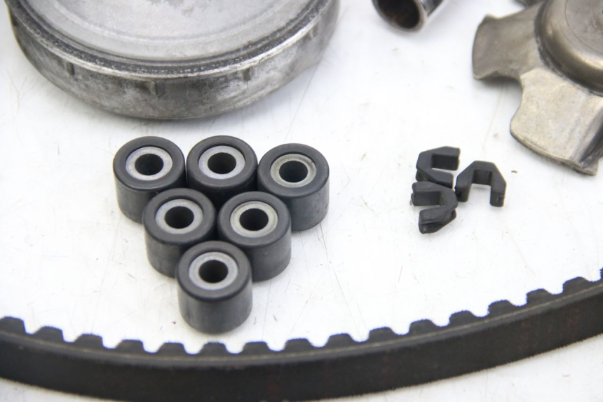 photo de WARIATOR APRILIA SCARABEO 4T 50 (2009 - 2017) - Szczegóły charakterystyczne