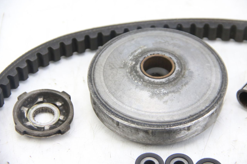 photo de WARIATOR APRILIA SCARABEO 4T 50 (2009 - 2017) - Widok z bliska