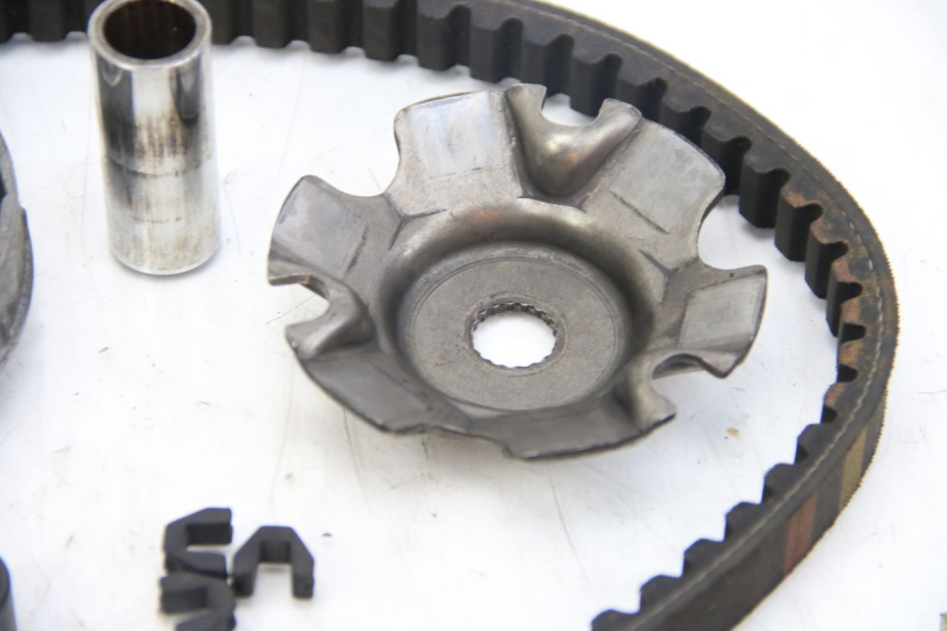 photo de WARIATOR APRILIA SCARABEO 4T 50 (2009 - 2017) - Zoom stanu zużycia