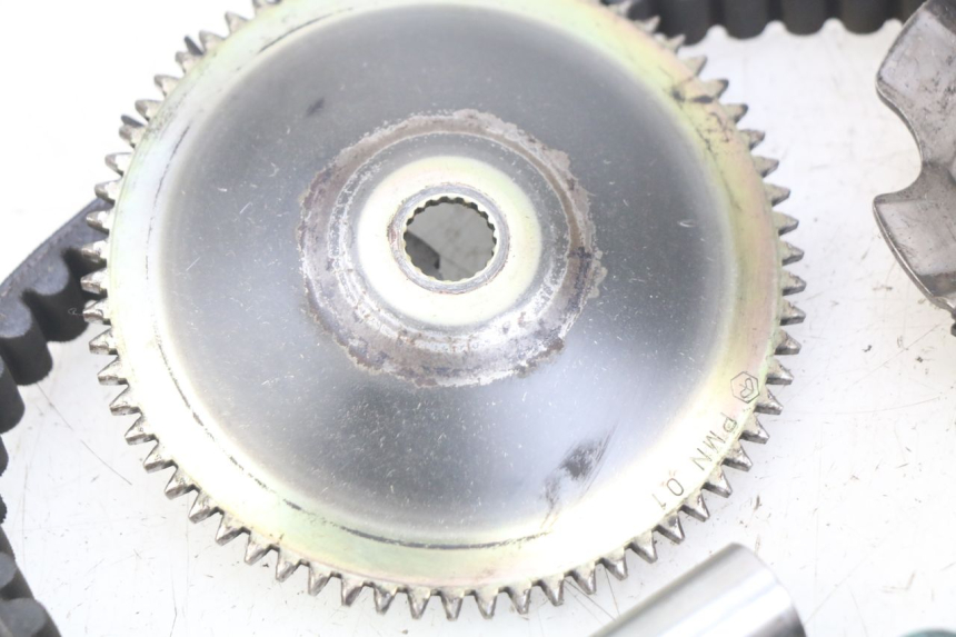 photo de WARIATOR APRILIA SCARABEO 100 (2003 - 2012) - Zbliżenie techniczne