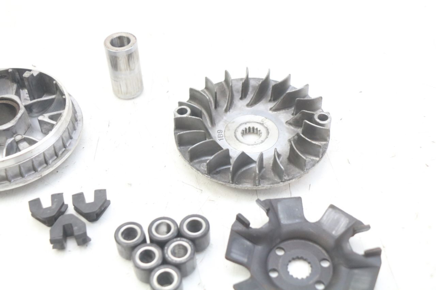 photo de WARIATOR MBK SKYCRUISER 125 (2006 - 2009) - Zbliżenie techniczne