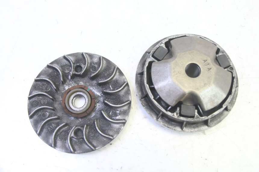 photo de WARIATOR PEUGEOT TWEET PRO EFI 4T 50 (2021 - 2022) - Zoom stanu zużycia