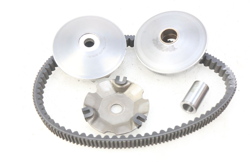 photo de WARIATOR PIAGGIO VESPA GTS IGET ABS 125 (2017 - 2023) - Punkty mocowania