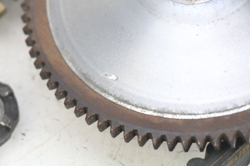 photo de WARIATOR PIAGGIO VESPA LXV 125 (2006 - 2009) - Zbliżenie techniczne