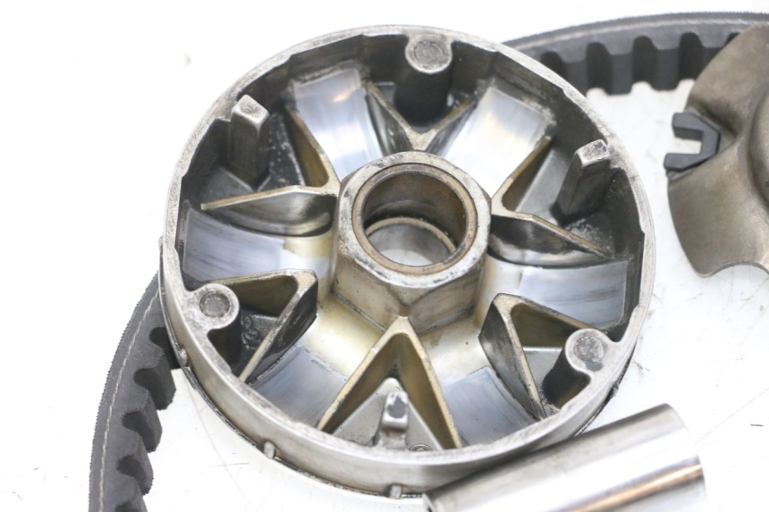 photo de WARIATOR PIAGGIO VESPA S 2T 50 (2007 - 2014) - Szczegóły charakterystyczne