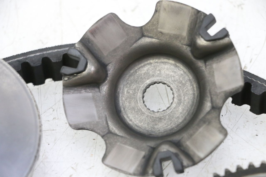 photo de WARIATOR PIAGGIO VESPA S 2T 50 (2007 - 2014) - Zbliżenie techniczne