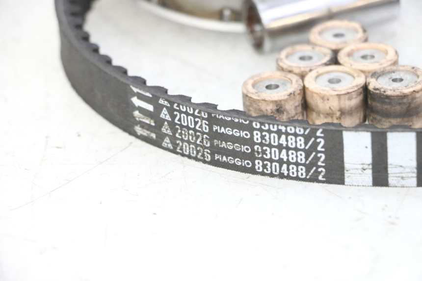 photo de WARIATOR PIAGGIO VESPA S 2T 50 (2007 - 2014) - Stan powierzchni