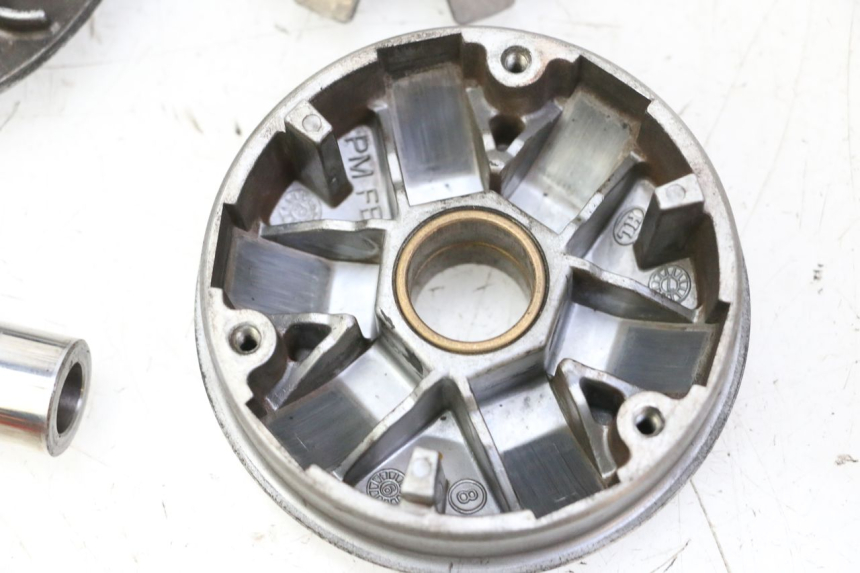 photo de WARIATOR PEUGEOT VIVACITY NEW 2T 50 (2008 - 2017) - Stan powierzchni