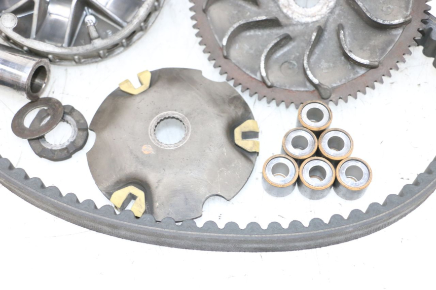 photo de WARIATOR PIAGGIO X8 125 (2004 - 2007) - Stan powierzchni