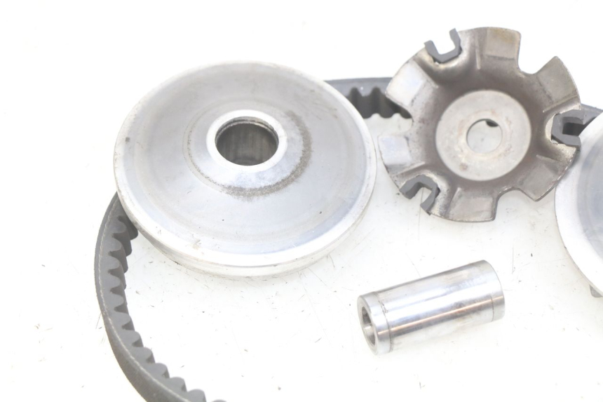 photo de WARIATOR YIYING YY125T 125 (2006 - 2014) - Zbliżenie techniczne