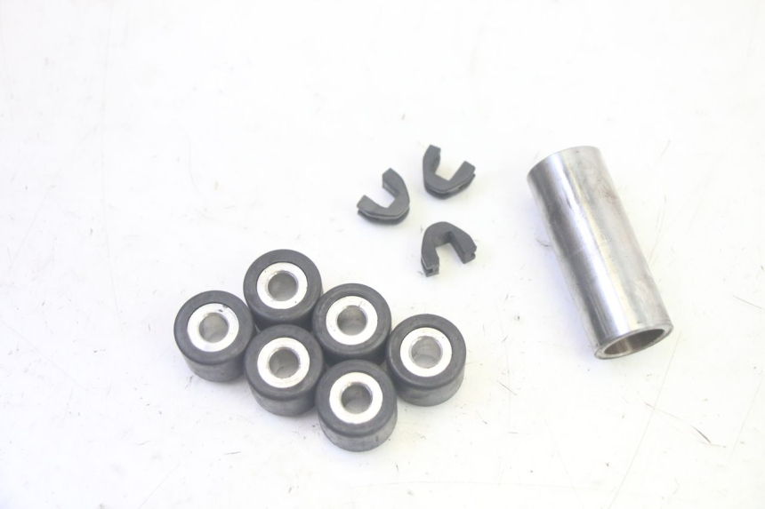 photo de WARIATOR PIAGGIO ZIP 4T 50 (2018 - 2020) - Zbliżenie techniczne