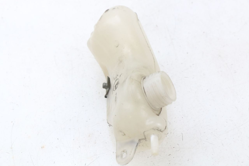 photo de Zbiornik wyrównawczy YAMAHA AEROX NAKED 2T 50 (2013 - 2017) - Zoom stanu zużycia