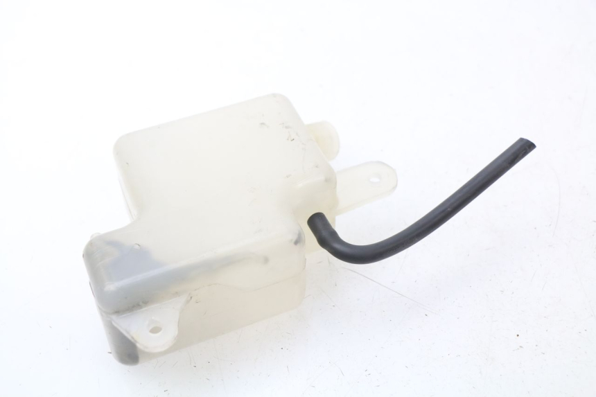 photo de Zbiornik wyrównawczy SUZUKI BURGMAN 125 (2007 - 2014) - Inny kąt widzenia