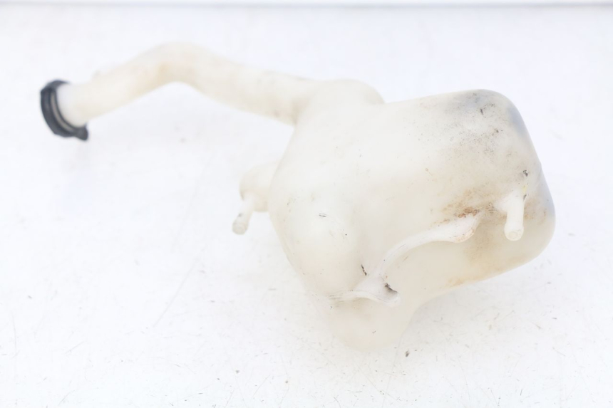 photo de Zbiornik wyrównawczy HONDA CBR R 125 (2003 - 2006) - Inny kąt widzenia