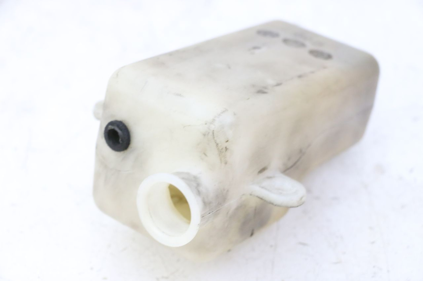 photo de Zbiornik wyrównawczy YAMAHA FZ6 N FAZER 600 (2004 - 2006) - Zbliżenie techniczne