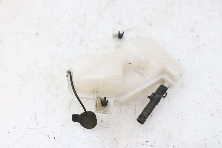 photo de Zbiornik wyrównawczy BMW G310 R 310 (2016 - 2020) - Inny kąt widzenia