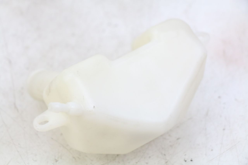 photo de Zbiornik wyrównawczy YAMAHA HW XENTER 125 (2011 - 2017) - Zoom stanu zużycia