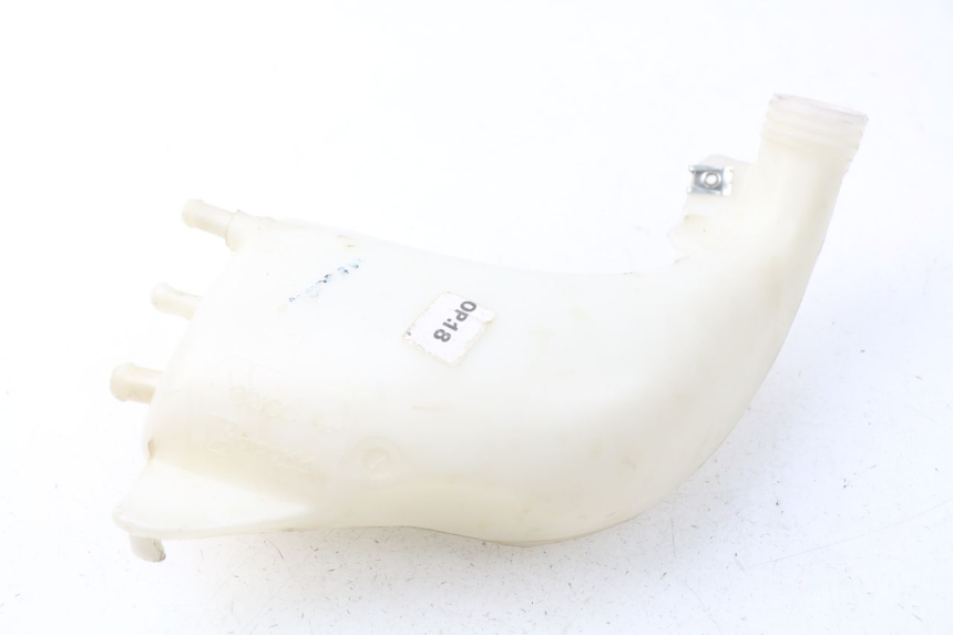 photo de Zbiornik wyrównawczy PIAGGIO MP3 HPE 500 (2019 - 2022) - Inny kąt widzenia