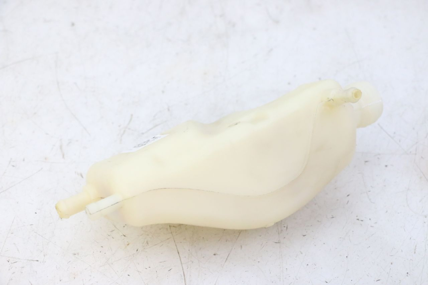 photo de Zbiornik wyrównawczy PIAGGIO MP3 HPE 310 (2024 - 2025) - Zoom stanu zużycia