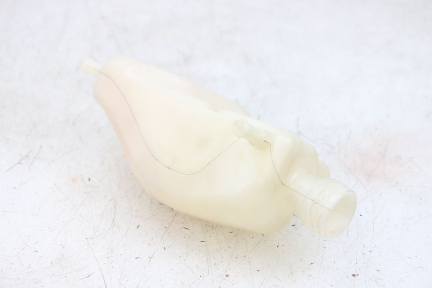 photo de Zbiornik wyrównawczy PIAGGIO MP3 HPE 300 (2019 - 2026) - Inny kąt widzenia