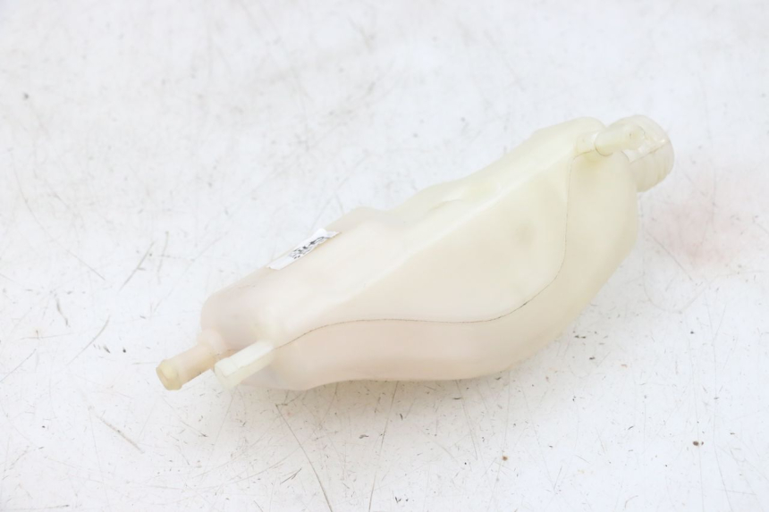 photo de Zbiornik wyrównawczy PIAGGIO MP3 HPE 300 (2019 - 2026) - Zbliżenie techniczne