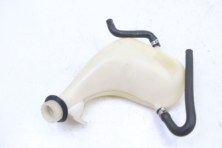 photo de Zbiornik wyrównawczy PIAGGIO NRG POWER PUREJET 50 (2018 - 2021) - Zoom stanu zużycia