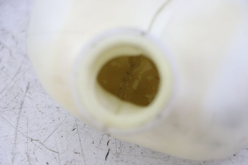 photo de Zbiornik wyrównawczy PEUGEOT SATELIS 125 (2013 - 2018) - Zbliżenie techniczne