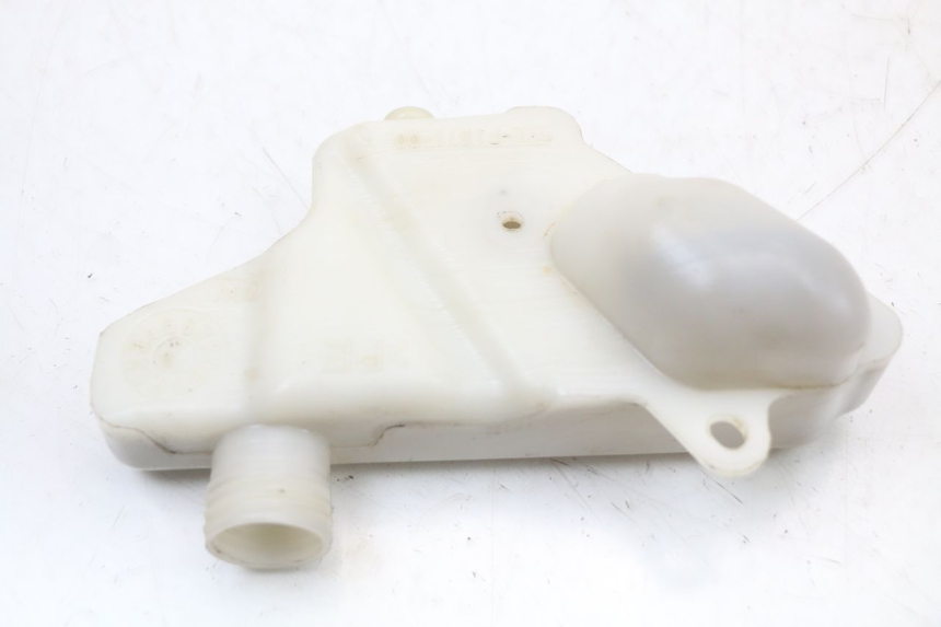 photo de Zbiornik wyrównawczy YAMAHA YP MAJESTY 125 (2002 - 2006) - Zbliżenie techniczne