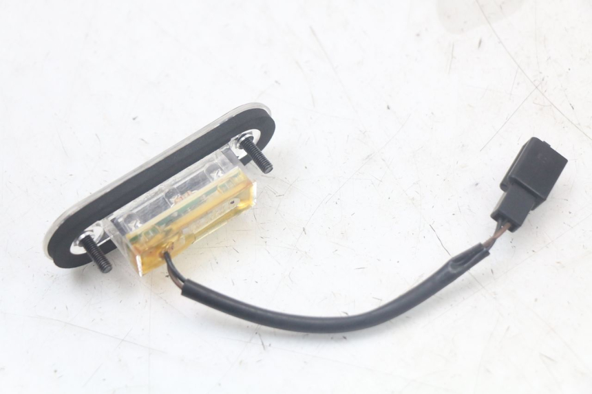 photo de ŚWIATŁO POZYCYJNE QUADRO 3D S 350 (2013 - 2018) - Zbliżenie techniczne