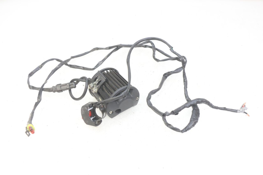 photo de ŚWIATŁO POZYCYJNE HONDA CB R 1000 (2018 - 2023) - Szczegół części